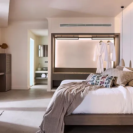Amazon Mykonos & Hotell Agios Ioannis Diakoftis