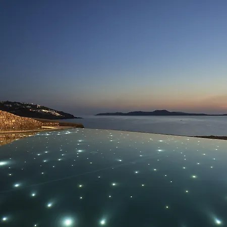 Amazon Mykonos & 5* Agios Ioannis Diakoftis