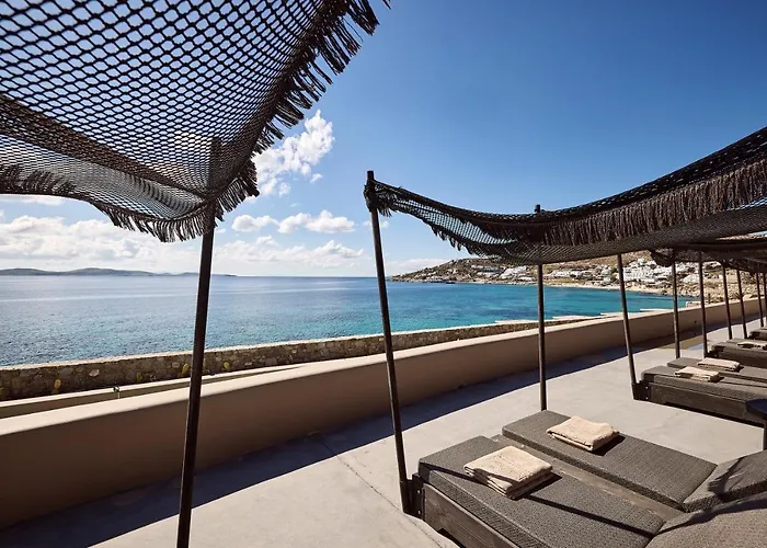 Amazon Mykonos & 5* Agios Ioannis Diakoftis