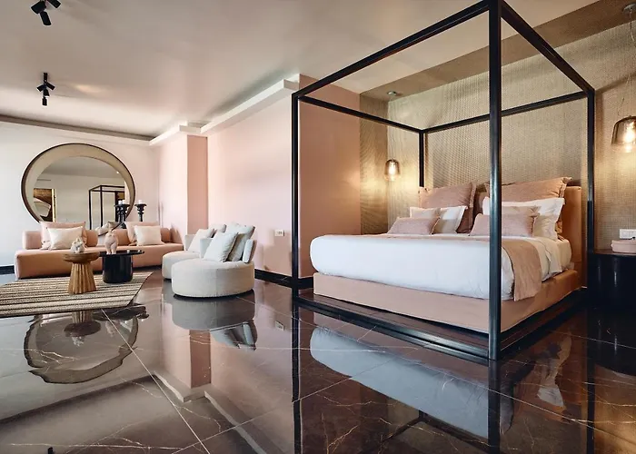 Amazon Mykonos & 5* Agios Ioannis Diakoftis