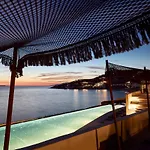 Amazon Mykonos & Hotel