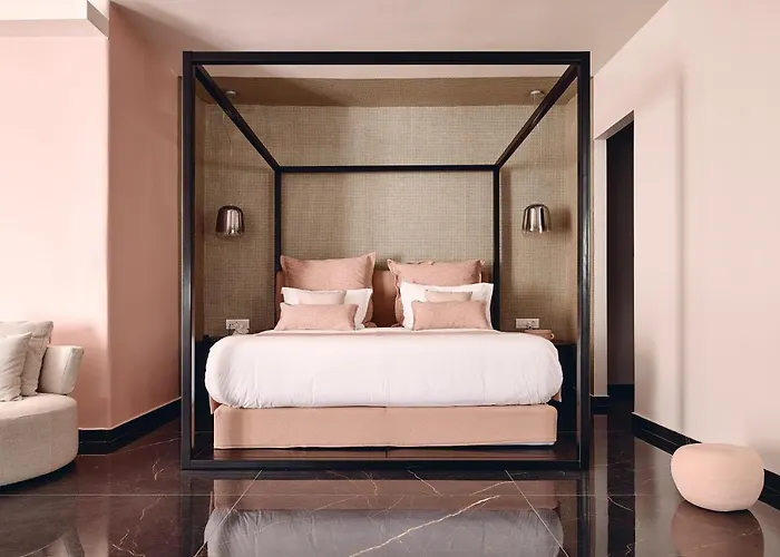 Amazon Mykonos & Hotel