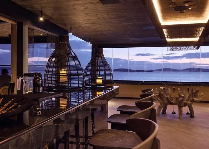 Amazon Mykonos & Hotel 5*