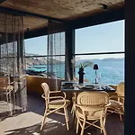 Amazon Mykonos & 5*