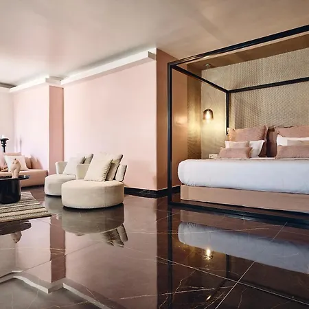 Amazon Mykonos & 5*