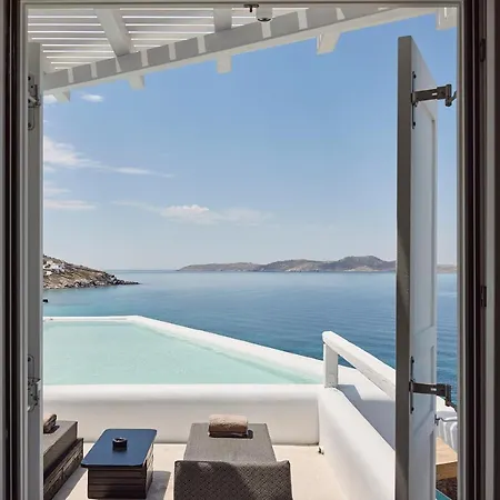 Amazon Mykonos & فندق 5*