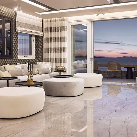 Amazon Mykonos & فندق Agios Ioannis Diakoftis