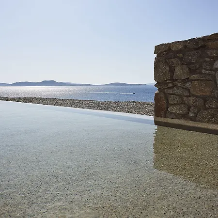 Amazon Mykonos & Ξενοδοχείο Agios Ioannis Diakoftis