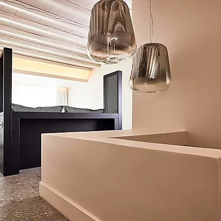 Amazon Mykonos & 5*