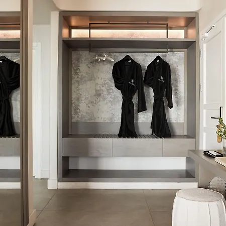 Amazon Mykonos & 5* Agios Ioannis Diakoftis
