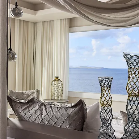 Amazon Mykonos & Ξενοδοχείο 5*