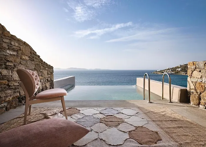 Amazon Mykonos & Otel Agios Ioannis Diakoftis