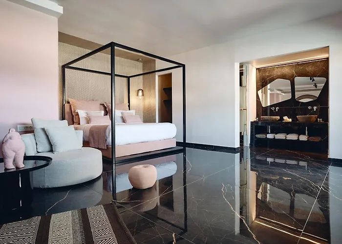 Amazon Mykonos & Otel